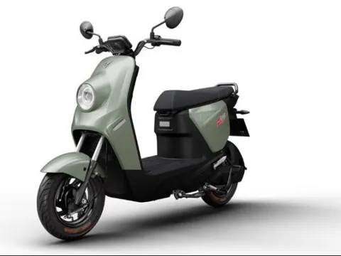 2 mẫu xe điện chỉ từ 14,9 triệu của VinFast, thiết kế sành điệu, lái không cần bằng, chạy xa 135km/1 lần sạc, pin dễ dàng tháo rời