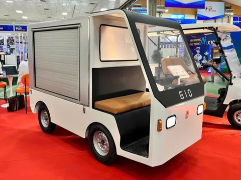 Mẫu xe ô tô điện được thiết kế và chế tạo tại Việt Nam, giá chỉ 35 triệu, thích hợp cho hộ kinh doanh nhỏ, đáp ứng tốt tiêu chí tránh nắng mưa