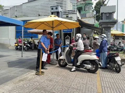 Diễn biến lạ tại các cửa hàng vàng ở TPHCM