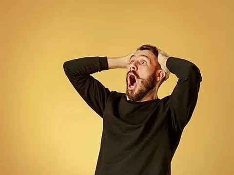 "Đại gia" Nhà nước đánh tiếng thoái vốn giá cao “ngất ngưởng”, 2 cổ phiếu liền bốc đầu kịch trần