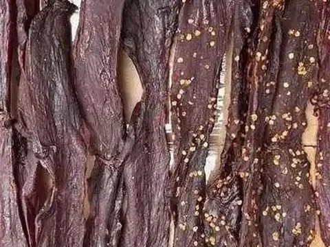 Kinh hoàng đường dây 'biến thịt vịt thành bò khô': 23 nghi phạm sa lưới, doanh thu khủng 36 tỷ đồng mỗi tháng