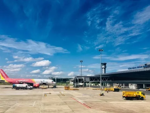 Bộ Xây dựng muốn 'lên đời' sân bay Cần Thơ