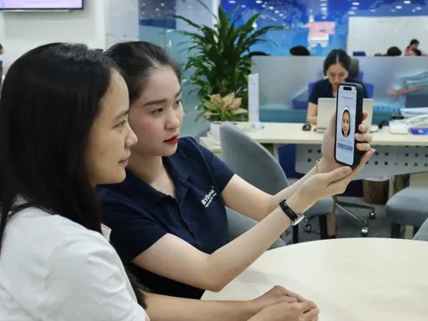 Từ 5/1/2026, mở thẻ ngân hàng phải gặp trực tiếp đối chiếu sinh trắc học