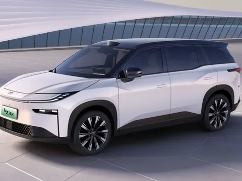 Không ồn ào, Toyota xứng tầm 'gã khổng lồ' tuyên bố sẽ vẽ lại trật tự ngành xe điện, đưa ra con số cam kết về độ chai pin sau 40 năm