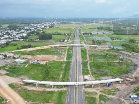 Phó Thủ tướng yêu cầu tranh thủ thời tiết, tăng ca đưa Vành đai 3 về đích 19/12