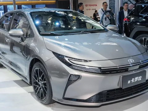 Toyota Corolla 2026 facelift học theo thiết kế xe Hàn nhưng vẫn giữ bản sắc 'không lão hóa'
