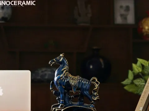 Gốm Sứ Sáng Tạo ra mắt Bộ sưu tập Tượng Ngựa Bính Ngọ nâng tầm biểu tượng "Mã Đáo Thành Công"