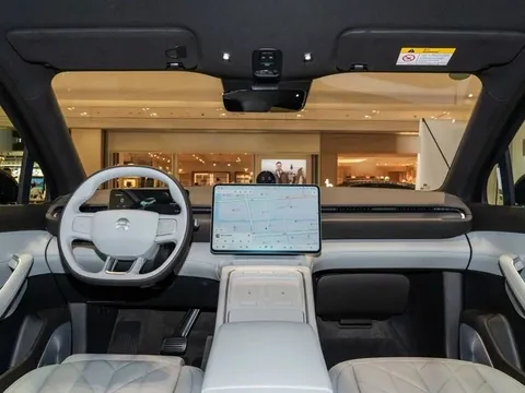 SUV điện hạng 'đại gia' mạnh 489 mã lực, giá chỉ từ hơn 900 triệu đồng ngang một chiếc sedan phổ thông