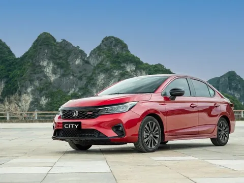 Dòng xe từng làm 'vương tướng' tại Việt Nam đua nhau giảm giá chào hàng để cứu doanh số