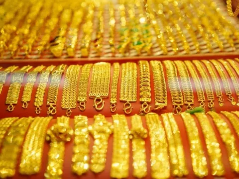 Chiều 27/11: Giá vàng nhẫn mua vào tiếp tục giảm