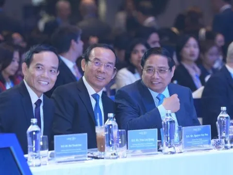 Việt Nam chọn chiến lược xanh - số, đặt con người là chủ thể của phát triển