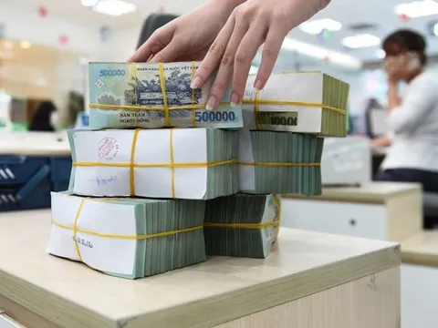 Tiền gửi ngân hàng vượt 16 triệu tỷ đồng, cuộc đua lãi suất trở lại