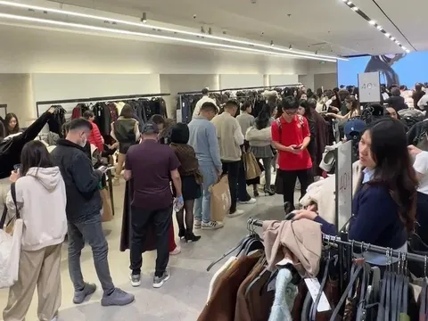 Giảm giá Black Friday: Nơi chen chân, chỗ vắng tanh vắng ngắt