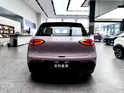 Xe điện bán chạy nhất Trung Quốc sắp về Việt Nam, cạnh tranh trực diện VF 5 và BYD Dolphin: Sạc 20 phút pin lên 80%