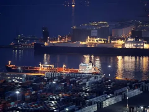 Thay thế Nga, châu Âu tìm thấy 'chân ái' là ông vua LNG của thế giới: Xuất khẩu cán mốc hơn 10 triệu tấn, giá giảm thấp nhất 1 năm