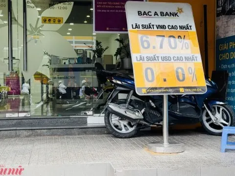 Ngân hàng tăng mạnh lãi suất tiền gửi