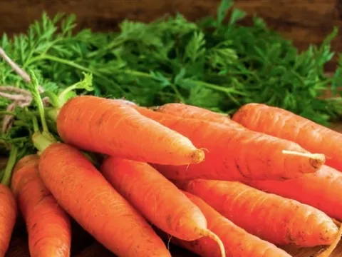 Đi chợ mùa này: Nắm ngay danh sách 5 loại rau bổ dưỡng ngang nhân sâm, rẻ tiền mà cực tốt