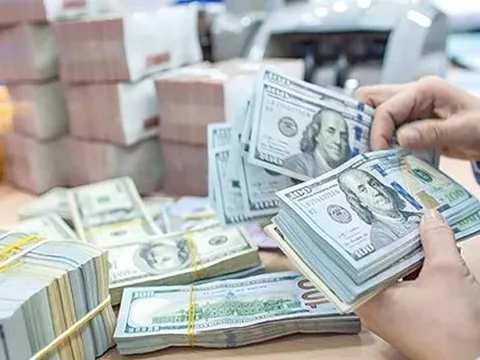 Tỷ giá USD hôm nay 3/12: Ngân hàng đi ngang, chợ đen tăng hơn 140 đồng