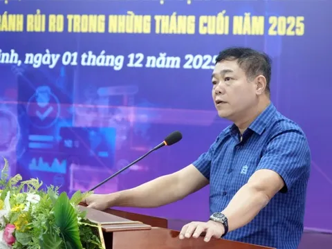 A05 cảnh báo tình trạng nhiều khách hàng đưa thẻ cho nhân viên quẹt mà không rõ rủi ro tiềm ẩn