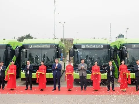 Doanh nghiệp ở Hà Nội đầu tư hơn 400 tỉ đồng chuyển 100% sang xe buýt điện