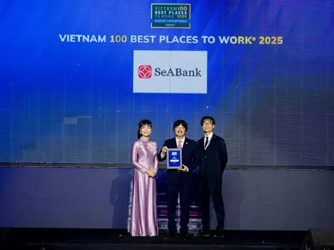 Hai giải thưởng uy tín ghi nhận nỗ lực đặt con người lên hàng đầu của SeABank