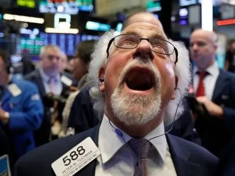 Khối ngoại tung hơn 1.000 tỷ đồng "gom" một cổ phiếu ngân hàng trong phiên 4/12