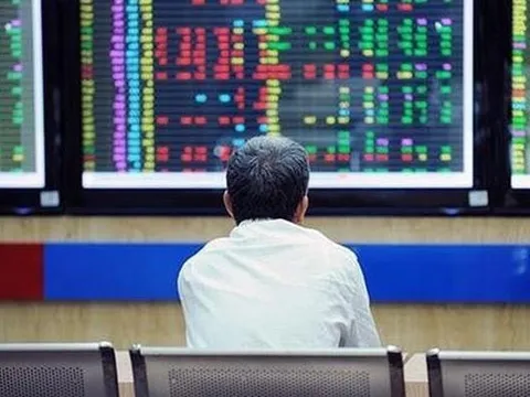 Thị trường chứng khoán sẽ ra sao khi lãi suất huy động rục rịch tăng?