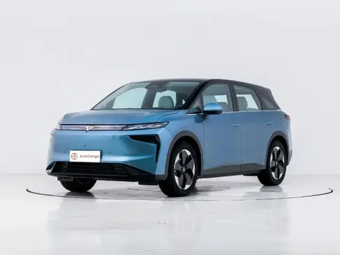 ‘Vua xe tải’ tại Việt Nam ra mắt mẫu SUV ‘chung mâm’ với Honda CR-V, giá chỉ 410 triệu: Chạy Hà Nội – Quảng Bình trong một lần sạc, đạp ga từ 0–100 km/h chỉ 8,8 giây