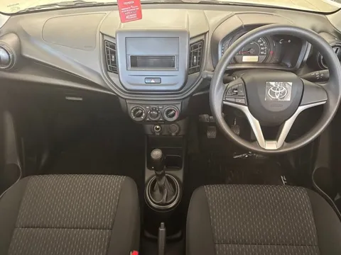 Mẫu hatchback hybrid mới của Toyota khách Việt sẽ thích và bán chạy: Giá hơn 290 triệu, 8 túi khí cùng trang bị an toàn, ‘xăng ăn như ngửi’ chỉ 2,9L/100km