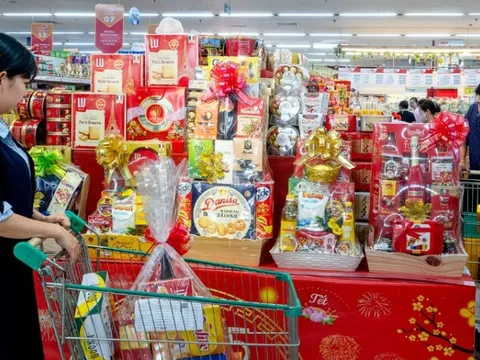 SATRA tung giỏ quà Tết Bính Ngọ 2026: Đa dạng, linh hoạt theo yêu cầu