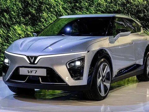 SUV điện VF7 của VinFast tiếp tục lập kỷ lục tại thị trường 1,4 tỷ dân