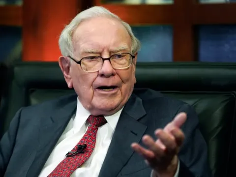 Đế chế Berkshire Hathayway trị giá 1.000 tỷ USD rung lắc dữ dội vài tuần trước khi Warren Buffet chính thức nghỉ hưu sau 60 năm điều hành