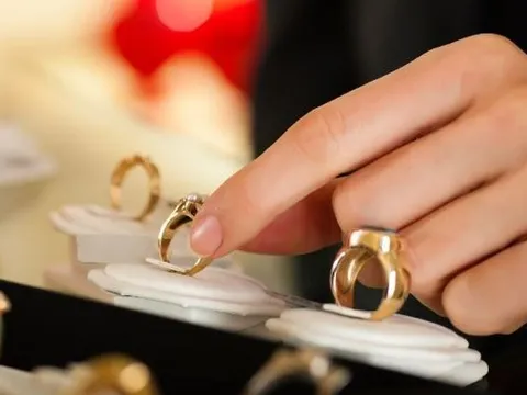 Giá vàng sáng 11/12: Fed hạ lãi suất, thị trường lập tức phản ứng mạnh