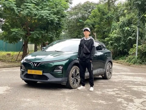 Sau thời gian cầm lái, chủ xe VinFast VF 6 nói thật về trải nghiệm, công khai độ an toàn khi di chuyển trong điều kiện giao thông không thuận lợi