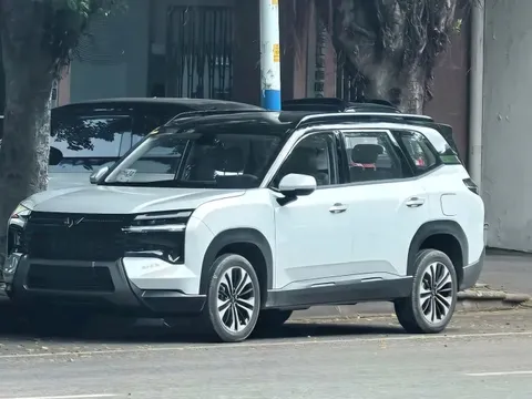 Mẫu SUV 5+2 dành cho người ít tiền, giá chỉ 238 triệu khách Việt sẽ thích: 3 động cơ tùy chọn, có bản PHEV lái khỏe lại tiết kiệm, hàng ghế thứ 3 ngồi thoải mái