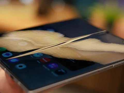 Động thái mới của Samsung trước khi iPhone Fold ra mắt
