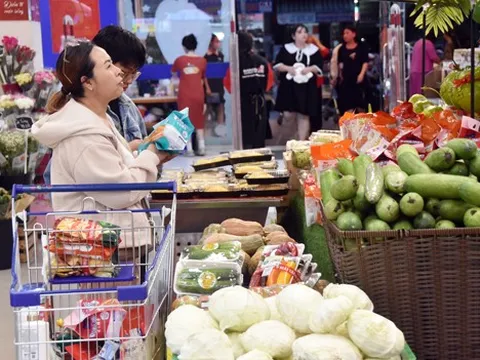 Gồng sức kìm giữ giá cả hàng hóa