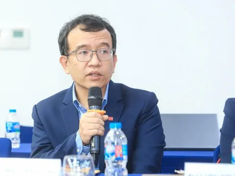 Nhiều "cá mập" ngoại ồ ạt quay lại thị trường Việt Nam theo cách chưa từng thấy, chuyện gì đang xảy ra?