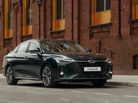 Hãng xe xây nhà máy 20.000 tỷ tại Hưng Yên ‘chào sân’ mẫu sedan đẹp ngang Toyota Camry: Giá hơn 500 triệu, sử dụng động cơ tăng áp 2.0L chạy siêu lướt