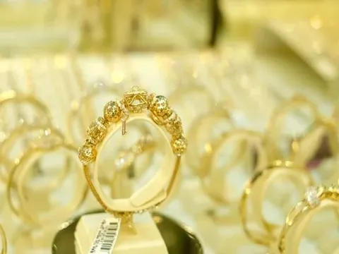 Giá vàng sáng 18/12: Thị trường duy trì xu hướng đi lên