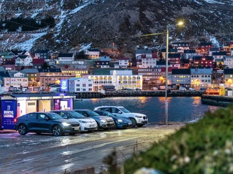 Chính thức: EU công bố bãi bỏ lệnh cấm xe động cơ đốt trong vào năm 2035