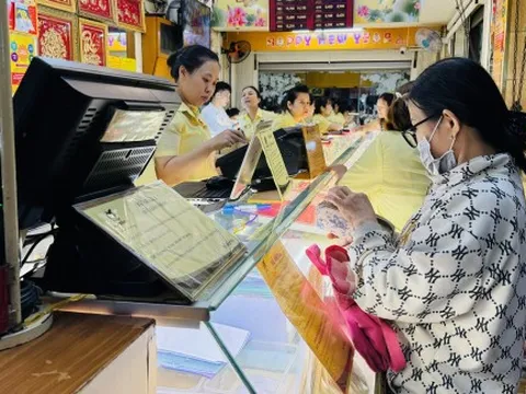 Giá vàng giảm 1 triệu đồng/lượng