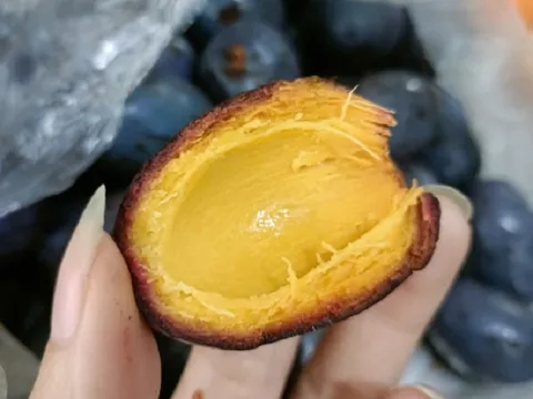 Từng rụng đầy đồi chẳng ai mua, loại quả này nay 'làm mưa làm gió' trên mạng, giá lên tới 150.000 đồng/kg