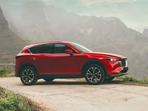Mazda CX-5 giảm giá sâu xuống dưới 700 triệu đồng