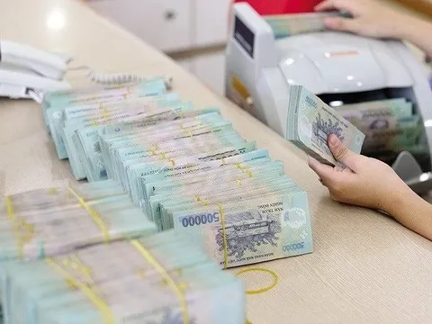 TOP ngân hàng trả lãi tiết kiệm 7%/năm trở lên, gửi từ 6 tháng, chỉ cần số tiền vừa phải