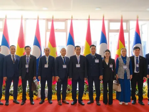 Thương hiệu Việt ngành sức khỏe được vinh danh tại Hội nghị Việt - Lào