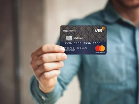 Ngân hàng nói gì về phí phát sinh khi rà soát giao dịch thẻ?