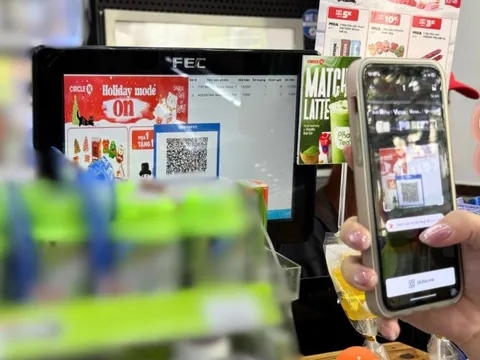 Ngân hàng liên kết với ví điện tử: Dùng sao để có lợi nhất?