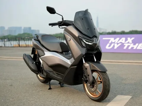 Yamaha NMAX 155 ra mắt: Tay ga 155cc mà cho bấm 'xuống số', giá ngang xe phổ thông, 'chấp' luôn cả Honda ADV 160
