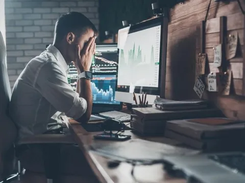 Chuyên gia: Đầu tư chứng khoán, nhà đầu tư cần chấp nhận thua lỗ ngắn hạn